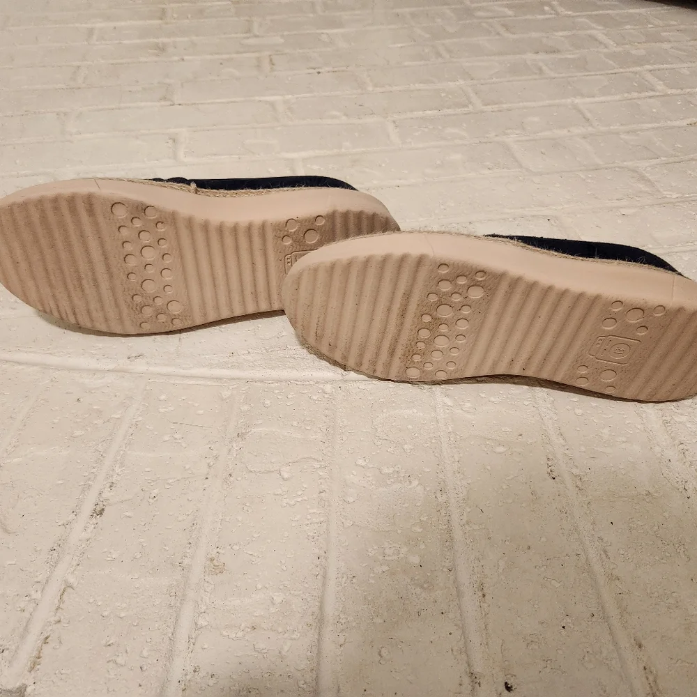 Bzees Slip On Size 9M - Picture 5 of 9